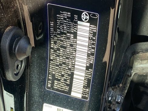 Used 2022 Toyota Corolla XSE FWD image 14
