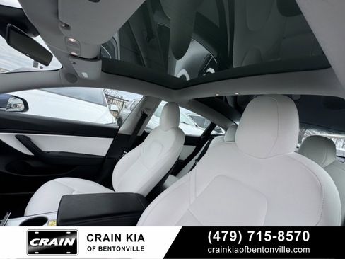 Used 2020 Tesla Model 3 Standard Range Plus image 4