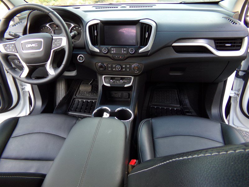 Used 2024 GMC Terrain SLT AWD/4WD image 25