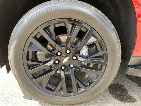Used 2024 Chevrolet Suburban RST w/ Luxury Package RWD image 47