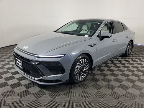 Used 2024 Hyundai Sonata Limited image 8