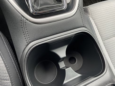 Used 2025 Subaru Outback Premium image 37