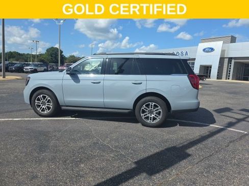 Used 2025 Ford Expedition Active RWD image 6