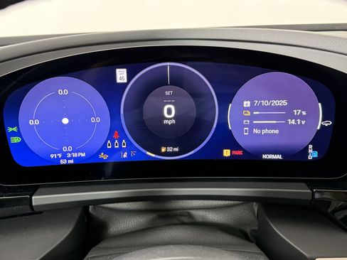 New 2025 Porsche Macan Electric image 29