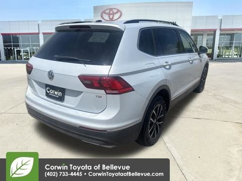 Used 2018 Volkswagen Tiguan SE FWD image 32