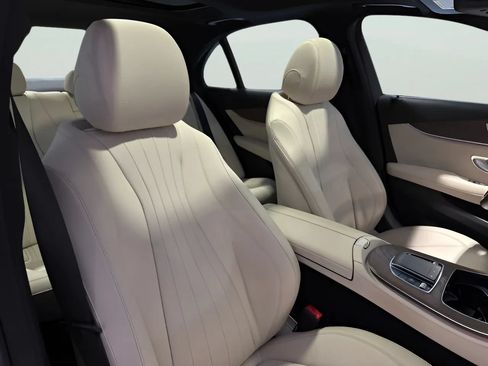 Used 2021 Mercedes-Benz E 350 Sedan image 27
