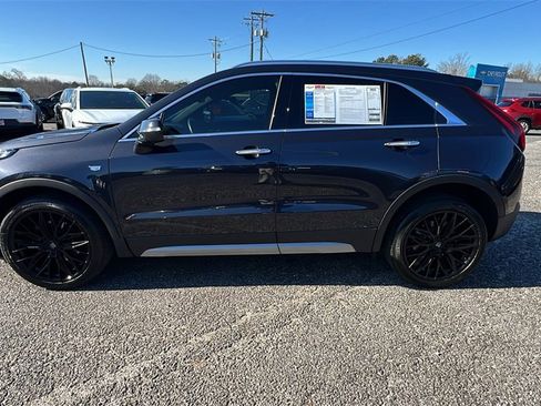 Used 2023 Cadillac XT4 Premium Luxury w/ Enhanced Visibility Package image 9