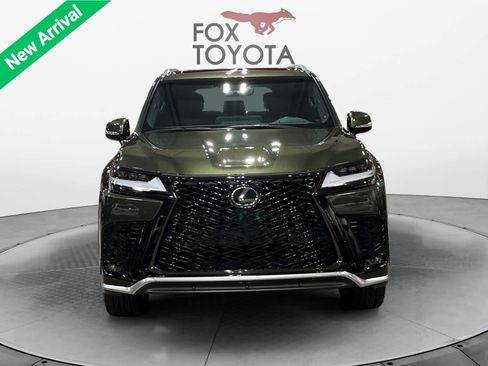 Used 2023 Lexus LX 600 F Sport w/ Accessory Package (Z1) AWD/4WD image 9
