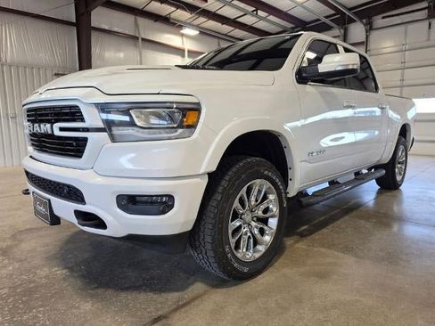 Used 2019 RAM 1500 Laramie AWD/4WD image 2