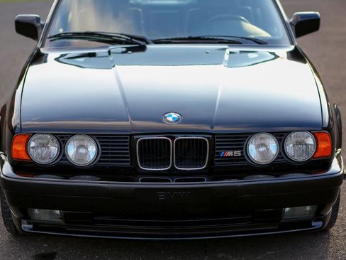 Used 1991 BMW M5 image 4