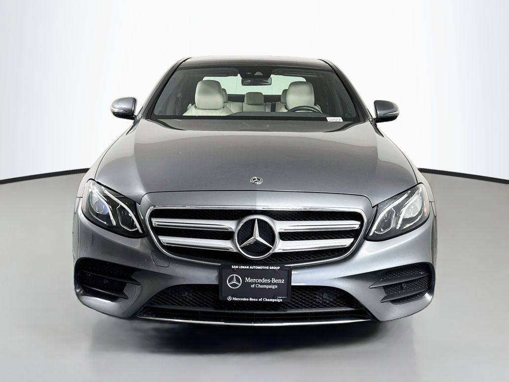 Used 2018 Mercedes-Benz E 300 4MATIC image 2