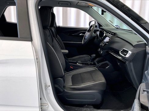 Used 2021 Chevrolet TrailBlazer LT w/ Convenience Package image 16