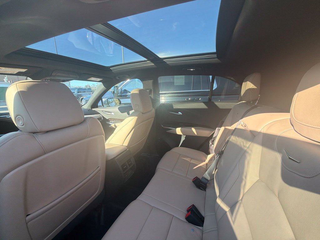 Used 2025 Cadillac XT4 Premium Luxury w/ Cold Weather Package FWD image 12