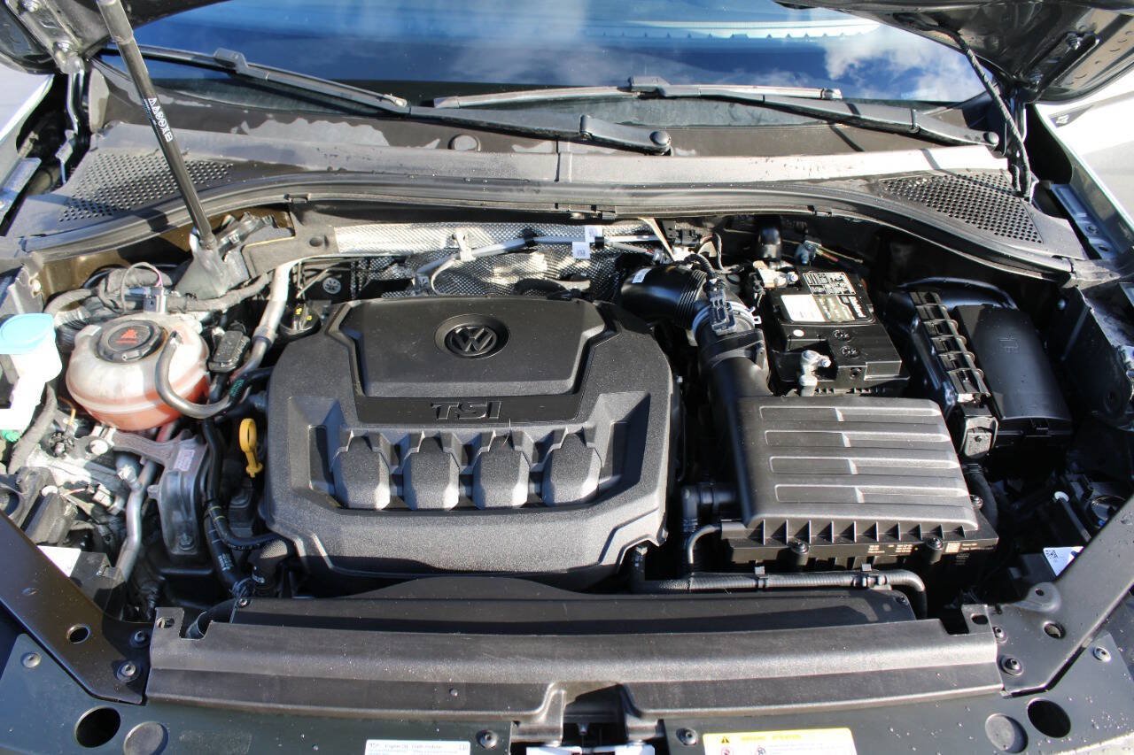 Used 2023 Volkswagen Tiguan SE R-Line FWD image 21