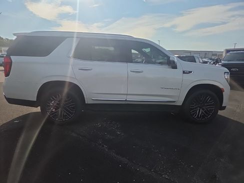 Used 2022 GMC Yukon SLT w/ SLT Premium Package RWD image 9