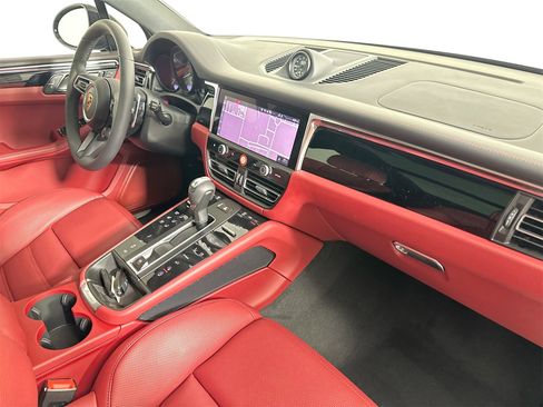 New 2026 Porsche Macan S image 29