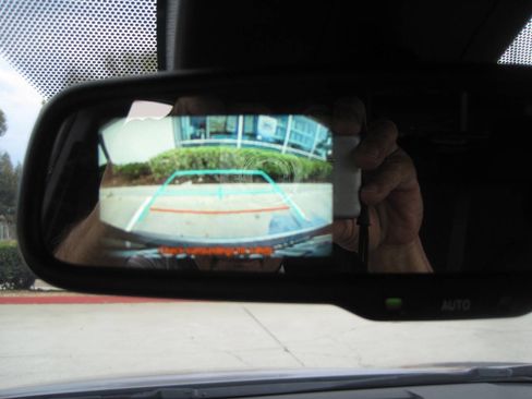 Used 2018 Toyota C-HR XLE FWD image 28
