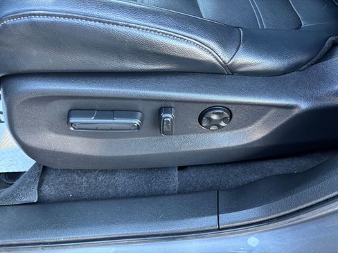 Used 2019 Honda CR-V Touring image 21