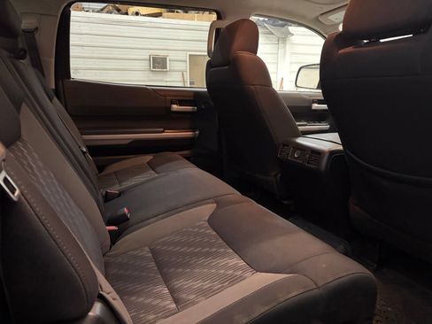 Used 2019 Toyota Tundra SR5 AWD/4WD image 32