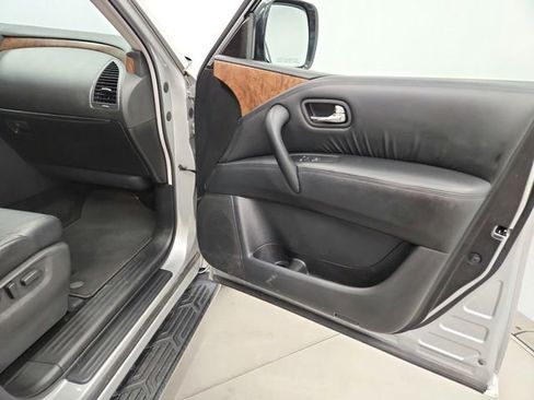 Used 2024 Nissan Armada SL image 43