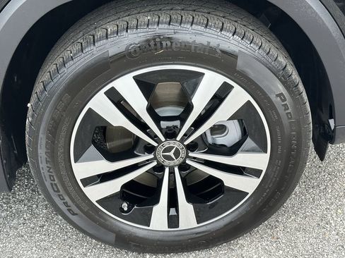 Certified 2025 Mercedes-Benz GLB 250 image 14