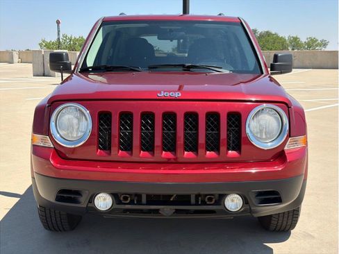Used 2014 Jeep Patriot Sport FWD image 2
