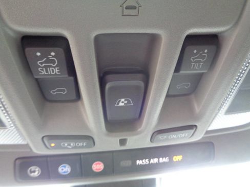 Used 2020 GMC Sierra 3500 Denali w/ Denali Ultimate Package image 74