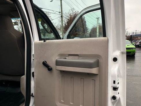 Used 2009 Ford F250 XL image 29