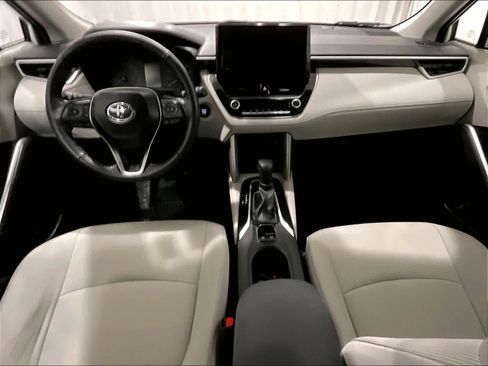Used 2024 Toyota Corolla Cross LE image 21