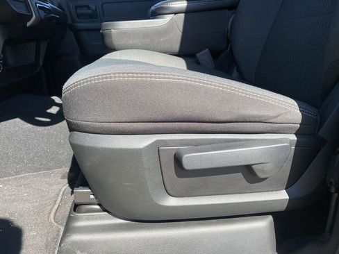 Used 2024 RAM 2500 Tradesman w/ Chrome Appearance Group image 14