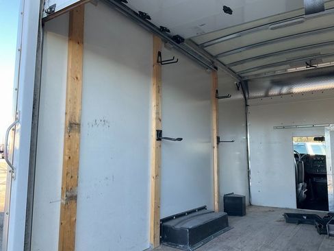 Used 2022 GMC Savana 3500 w/ Power Convenience Package image 17