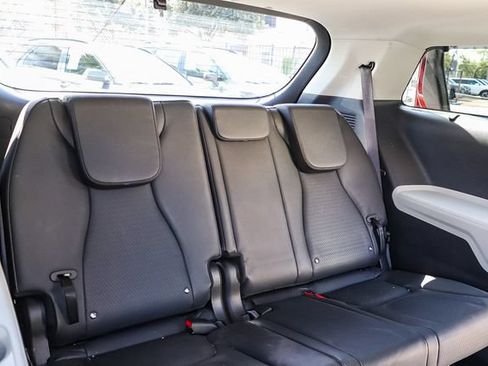 Certified 2024 Kia Carnival SX Prestige FWD image 20