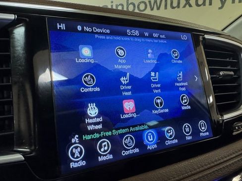 Used 2017 Chrysler Pacifica Limited image 15