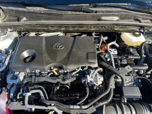 Used 2025 Toyota Camry LE image 32