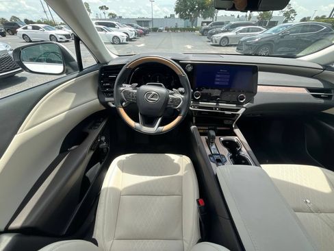 Used 2024 Lexus RX 350 Premium Plus w/ Convenience Package FWD image 4