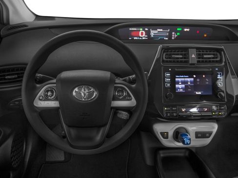 Used 2016 Toyota Prius Three Touring image 5