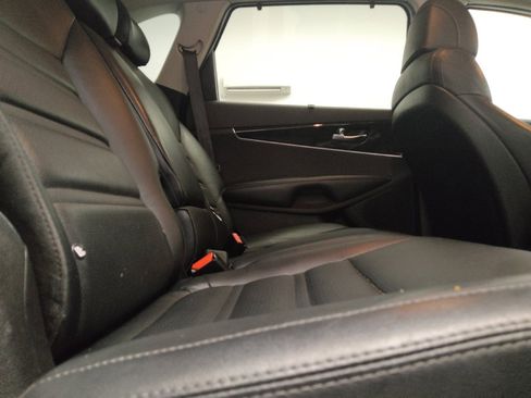 Used 2017 Kia Sorento EX FWD image 19