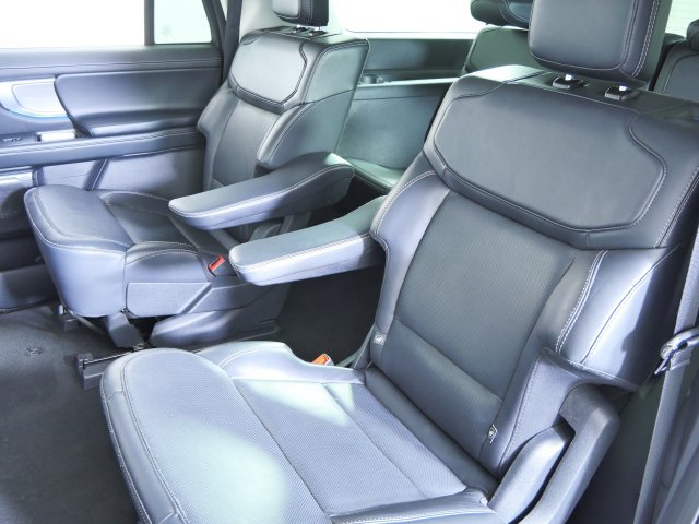 Certified 2025 Ford Expedition Max Platinum AWD/4WD image 16