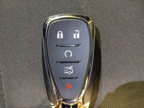 Used 2018 Chevrolet Camaro LT RWD image 32
