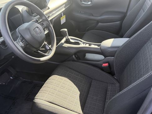 Used 2025 Honda HR-V LX image 10