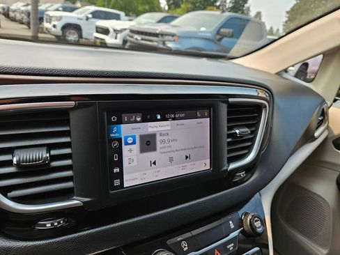 Used 2023 Chrysler Voyager LX FWD image 28