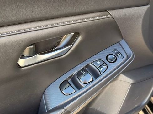 Used 2024 Nissan Sentra SV image 22