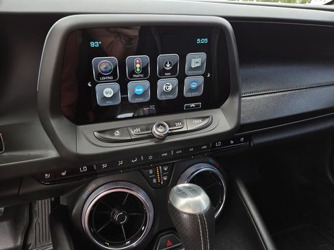 Used 2017 Chevrolet Camaro SS RWD image 11