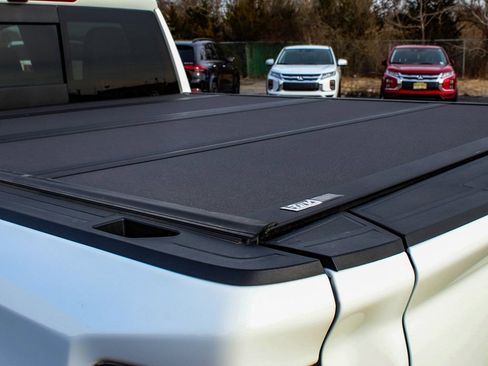 Used 2024 GMC Sierra 1500 AT4 w/ Technology Package image 42