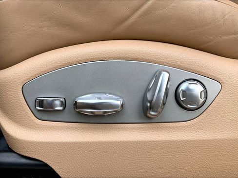 Used 2022 Porsche Macan S image 39