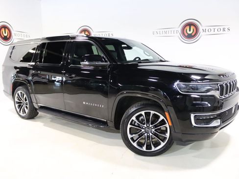 Used 2023 Jeep Wagoneer L Series II w/ Premium Group I AWD/4WD image 7