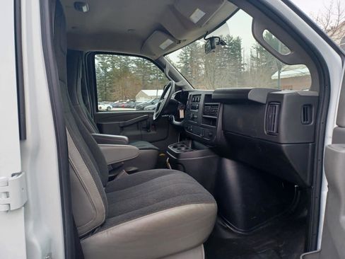 Used 2024 GMC Savana 2500 w/ Driver Convenience Package image 16