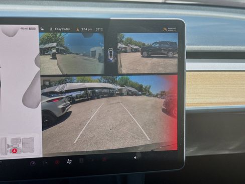 Used 2023 Tesla Model Y 2WD image 14