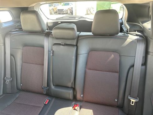 Used 2025 Nissan Kicks SR AWD/4WD image 15