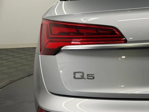 Used 2022 Audi Q5 2.0T Premium Plus w/ Premium Plus Package AWD/4WD image 13